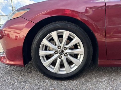 Used 2018 Toyota Camry LE FWD image 5