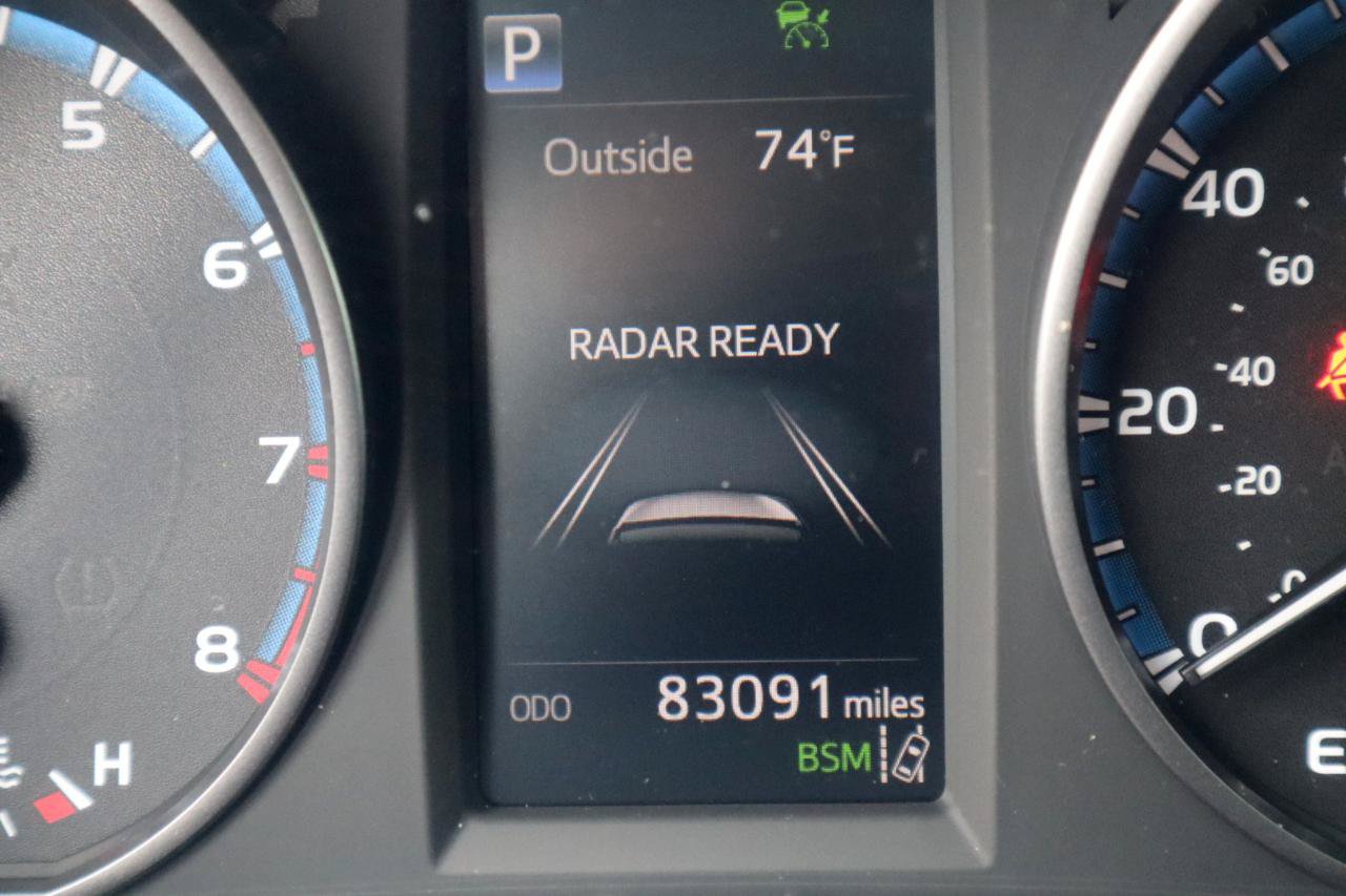 Used 2017 Toyota RAV4 XLE AWD/4WD image 65