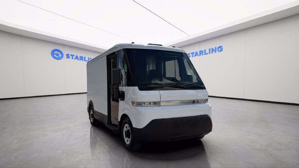 Used 2024 Chevrolet Brightdrop 400 w/ Commercial Equipment Package AWD/4WD image 15