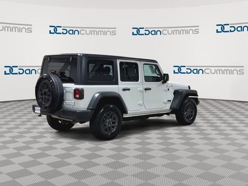 Used 2025 Jeep Wrangler Unlimited Sport AWD/4WD image 8
