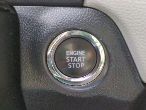 Used 2023 Toyota RAV4 XLE Premium image 29