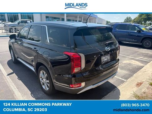 Used 2021 Hyundai Palisade SE FWD image 2