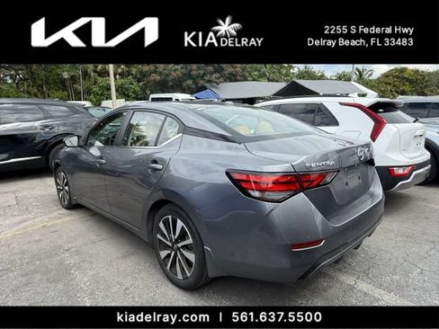 Used 2024 Nissan Sentra SV w/ SV Premium Package FWD image 3