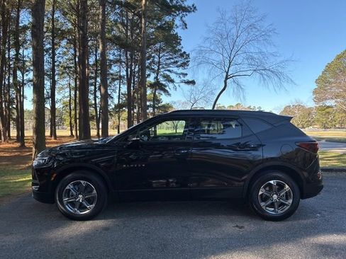 Used 2024 Chevrolet Blazer LT w/ Sound & Technology Package image 7