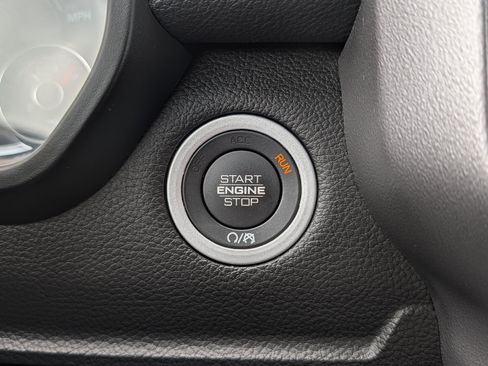 Used 2023 RAM 1500 Laramie AWD/4WD image 29