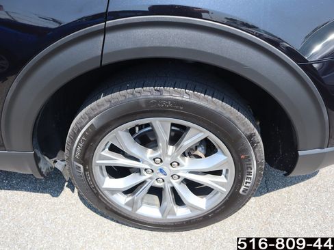 Used 2023 Ford Explorer XLT w/ Equipment Group 202A AWD/4WD image 9