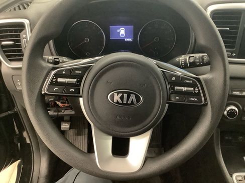 Used 2020 Kia Sportage LX AWD/4WD image 6