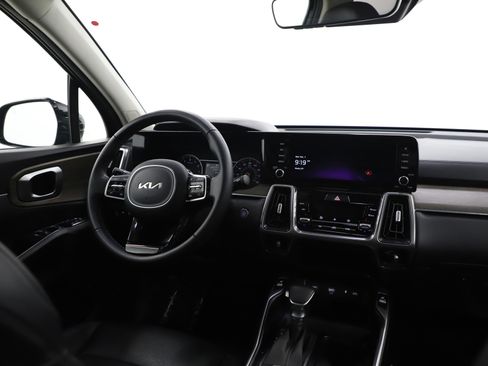 Used 2023 Kia Sorento S w/ Panoramic Sunroof Package image 14