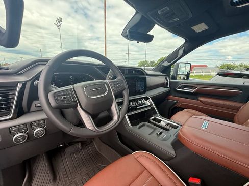Used 2026 GMC Sierra 2500 Denali Ultimate w/ Max Trailering Package AWD/4WD image 14