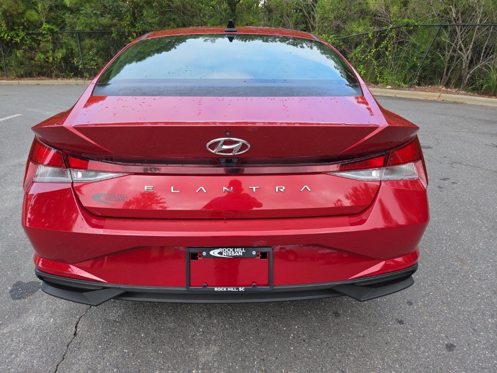 Used 2021 Hyundai Elantra SEL FWD image 6