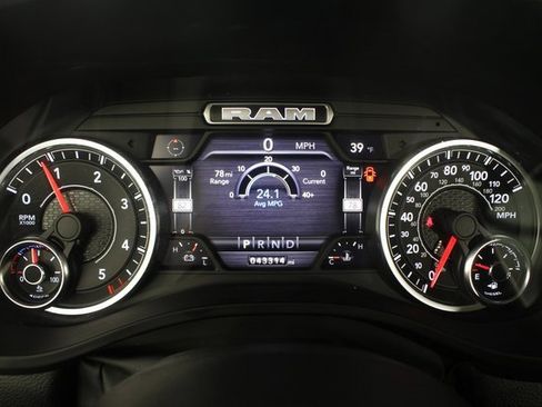 Used 2022 RAM 1500 Laramie image 12