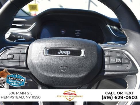 Used 2023 Jeep Grand Cherokee L Laredo image 14