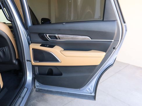 Used 2022 Kia Telluride SX FWD image 46