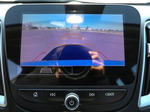 Used 2024 Chevrolet Malibu LT image 16