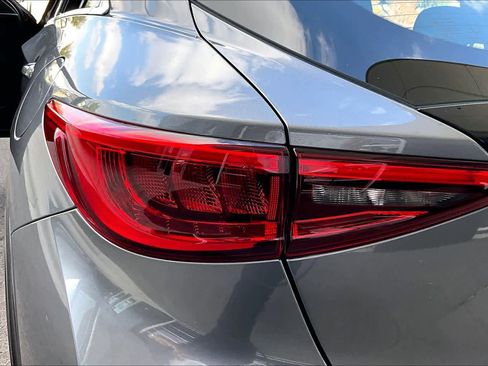 Used 2019 INFINITI QX30 w/ Navigation Package image 27