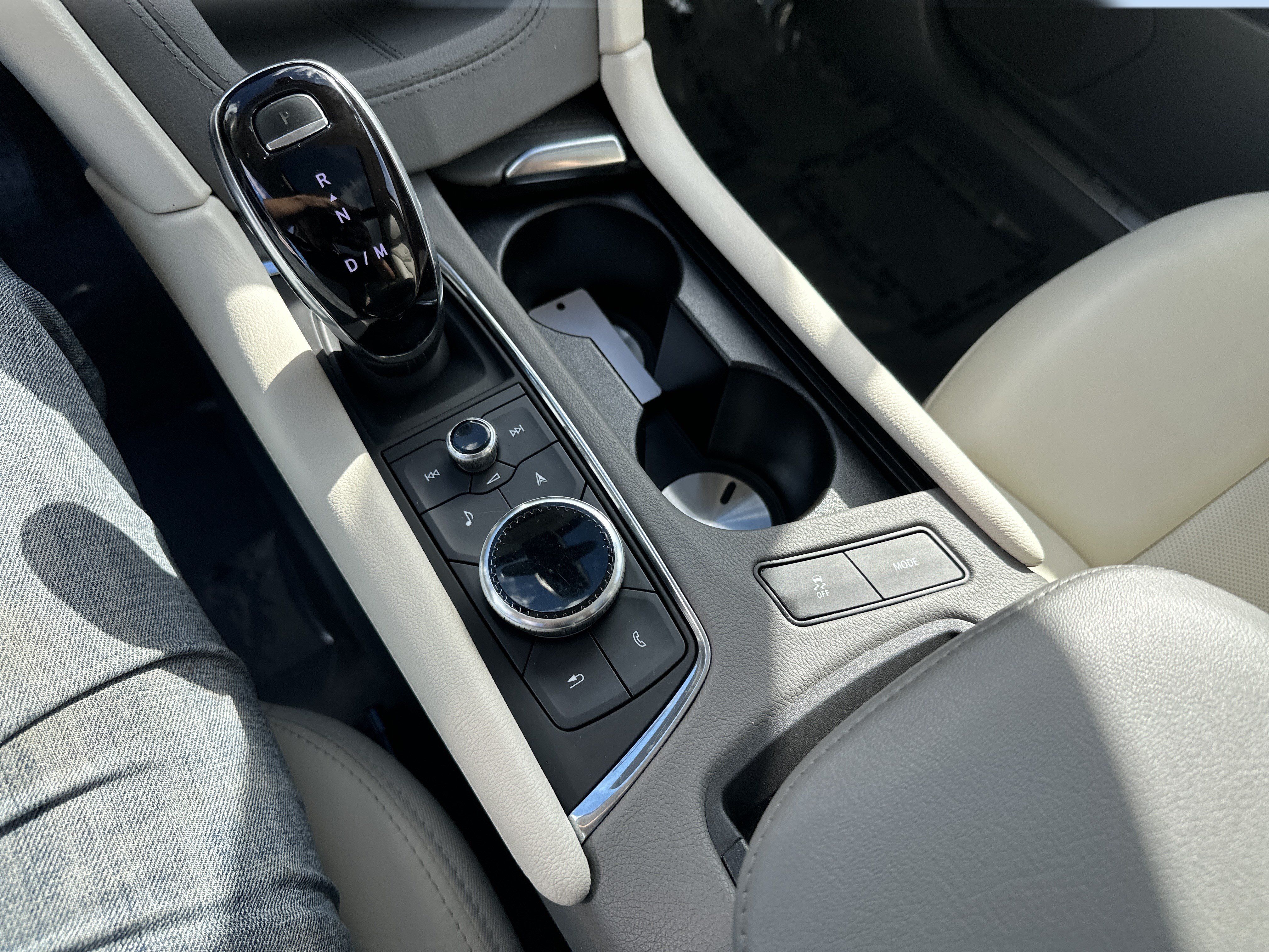 Certified 2023 Cadillac XT5 Premium Luxury AWD/4WD image 16