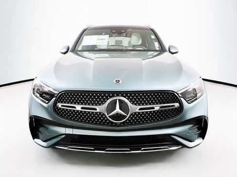 Used 2026 Mercedes-Benz GLC 300 GLC 300 image 2