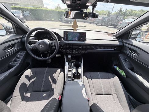 Used 2025 Honda Accord Sport image 7