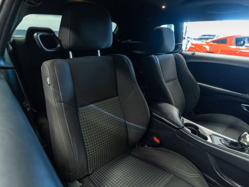 Used 2019 Dodge Challenger SXT RWD image 15