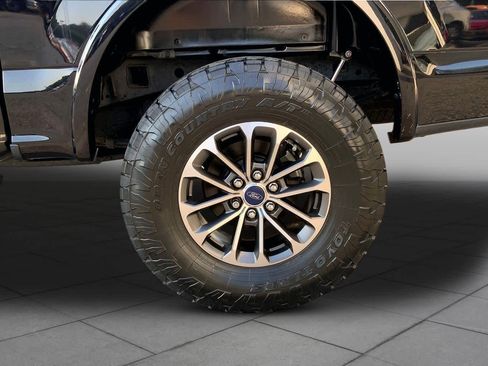 Used 2020 Ford F150 XLT w/ Equipment Group 302A Luxury AWD/4WD image 11