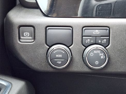 Certified 2024 Chevrolet Silverado 1500 LT RWD image 22