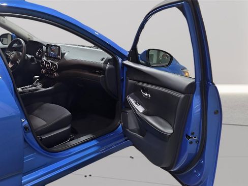 Used 2024 Nissan Sentra SV image 19