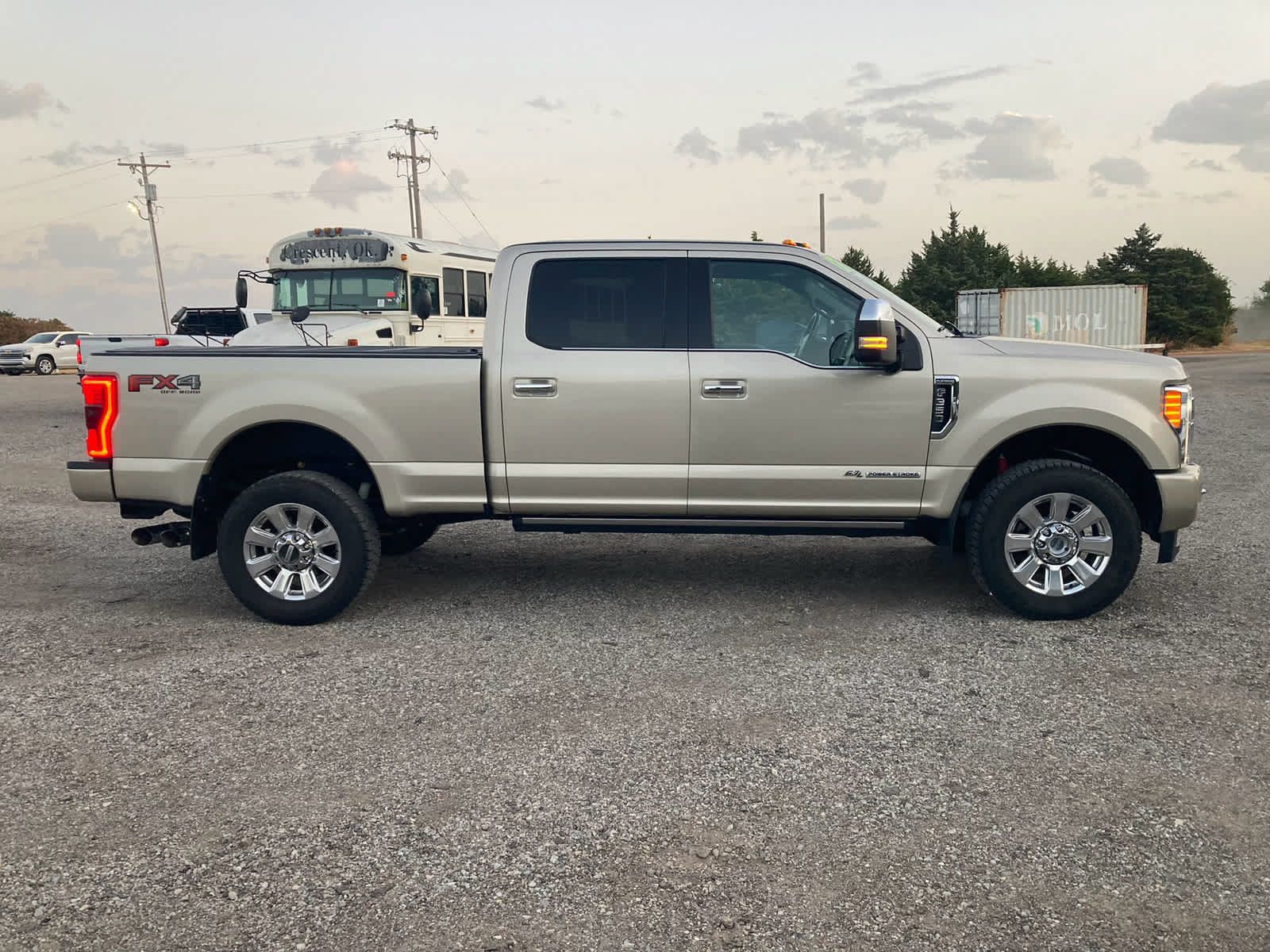 Used 2017 Ford F350 Platinum w/ Platinum Ultimate Package AWD/4WD image 13
