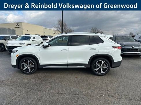 New 2026 Volkswagen Tiguan SE image 4