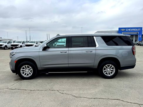 Used 2024 Chevrolet Suburban LT image 10