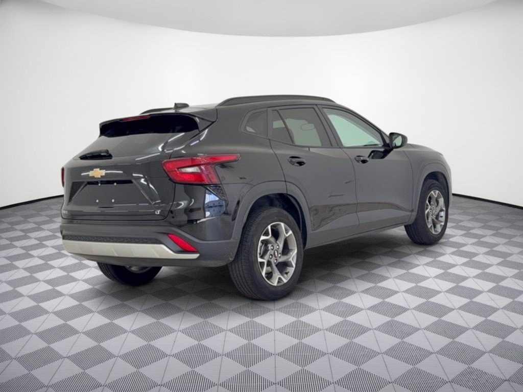 Used 2025 Chevrolet Trax LT w/ LT Convenience Package FWD image 9