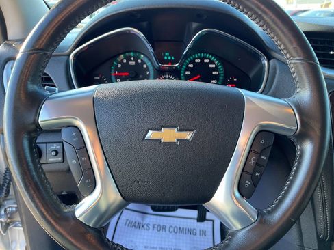 Used 2015 Chevrolet Traverse LT image 19