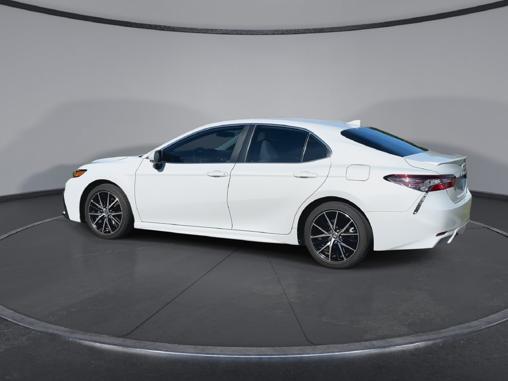 Used 2024 Toyota Camry SE FWD image 6