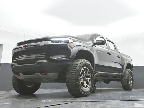Used 2024 Chevrolet Colorado ZR2 AWD/4WD image 41