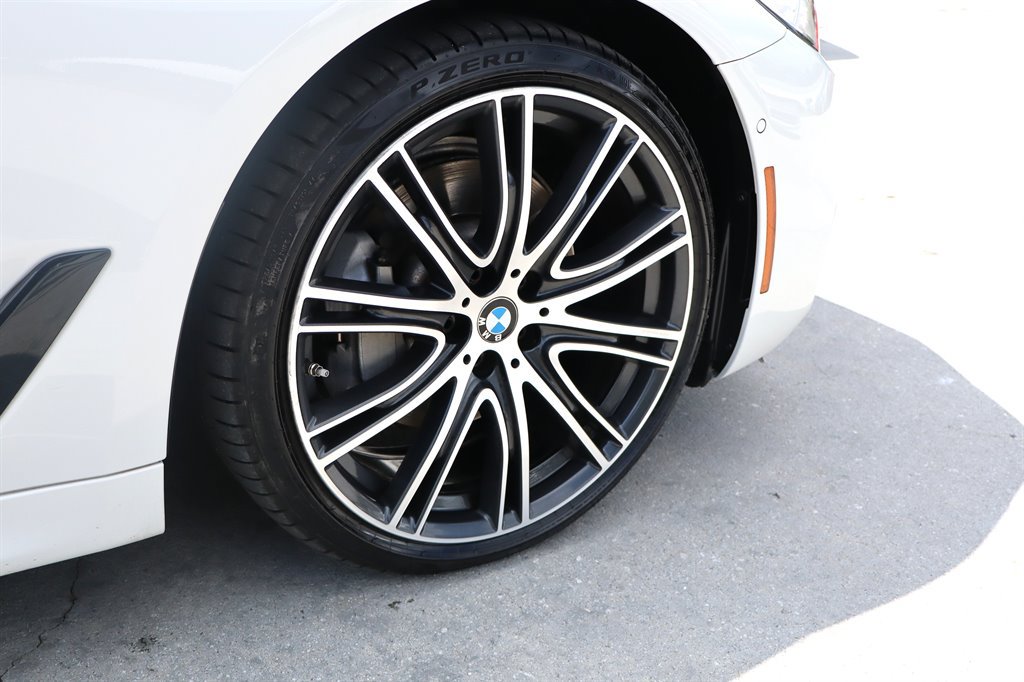 Used 2018 BMW 540i RWD image 15