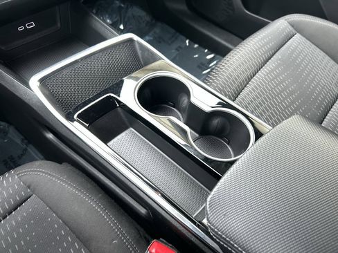 Used 2025 Chevrolet Equinox LT image 22