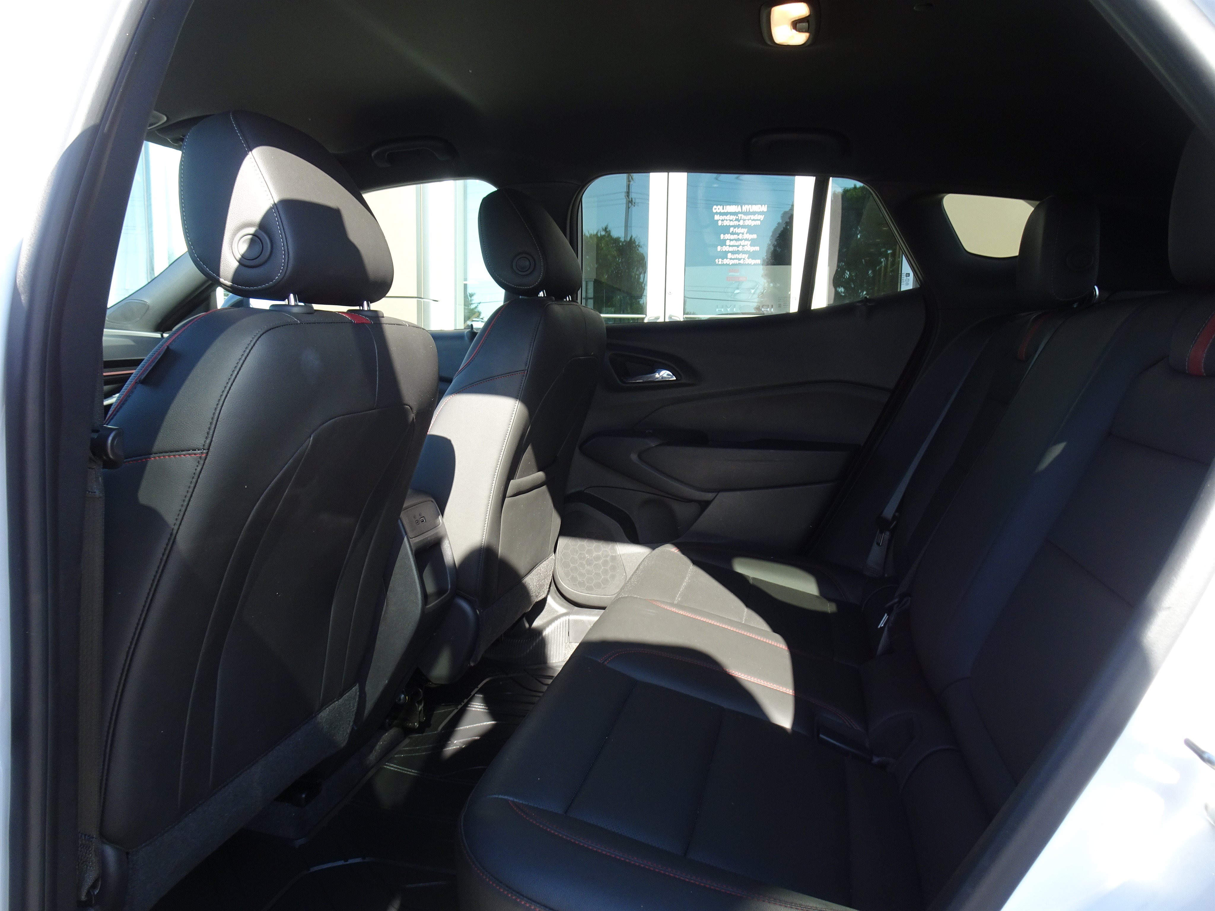 Used 2025 Chevrolet Trax RS w/ Driver Confidence Package FWD image 14