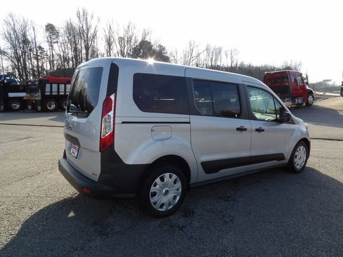 Used 2020 Ford Transit Connect XL image 8