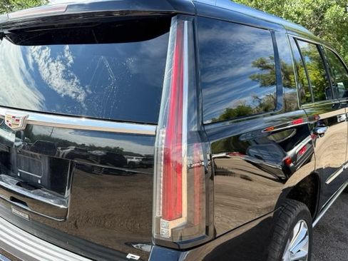 Used 2015 Cadillac Escalade Platinum AWD/4WD image 12