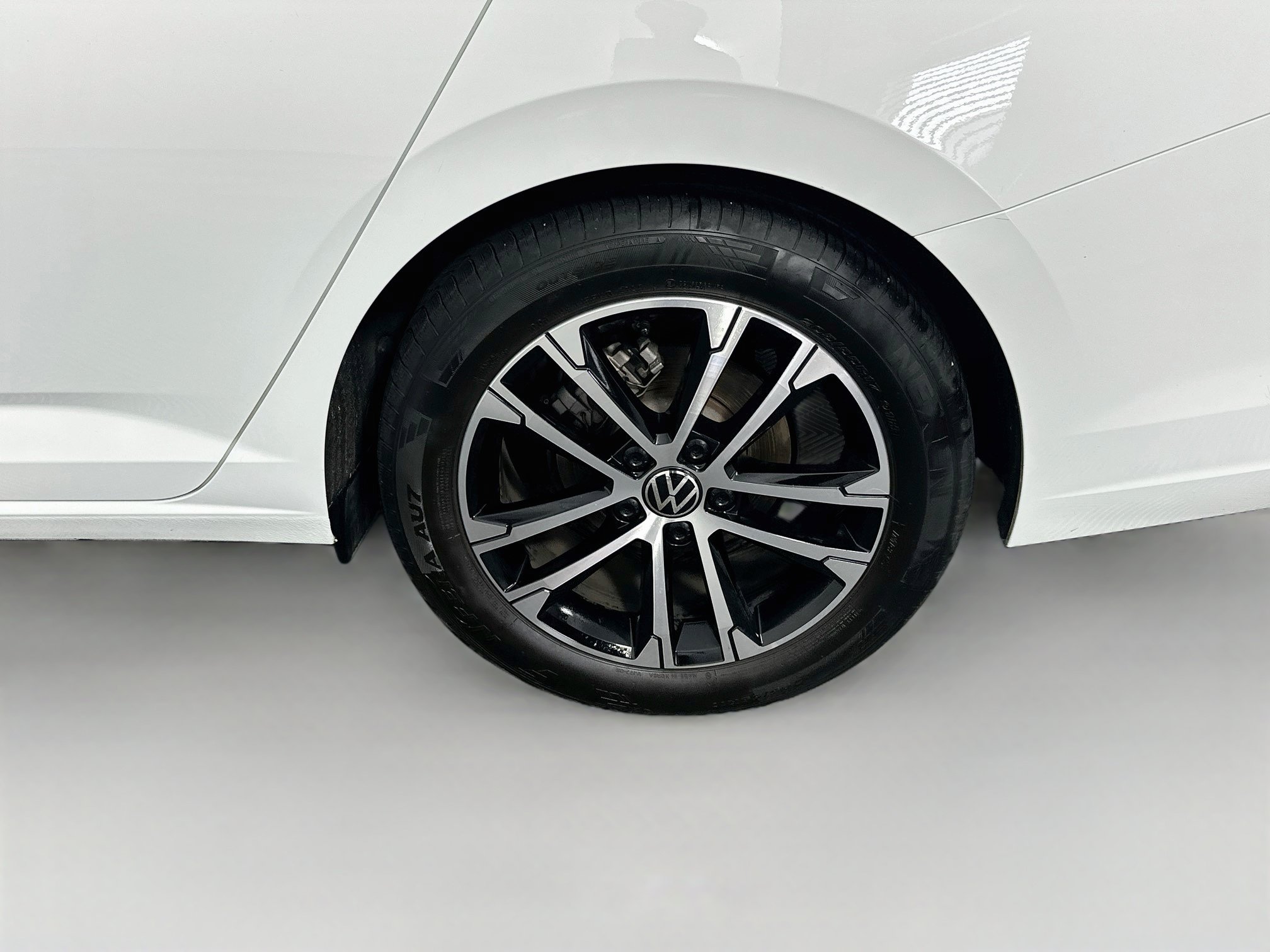 Used 2025 Volkswagen Jetta Sport FWD image 11