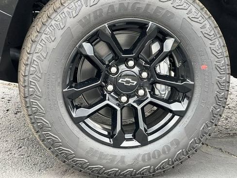 New 2026 Chevrolet Colorado Z71 w/ Midnight Edition AWD/4WD image 10