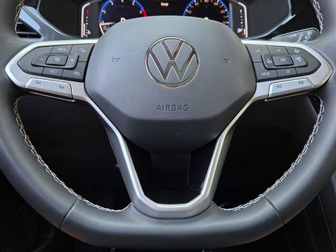 Used 2023 Volkswagen Taos SEL AWD/4WD image 27