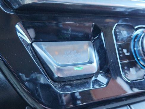 Used 2025 GMC Sierra 3500 Denali Ultimate AWD/4WD image 29