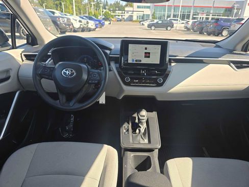 Used 2026 Toyota Corolla Cross L AWD/4WD image 18
