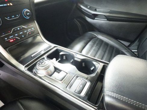 Used 2020 Ford Edge SEL w/ Convenience Package AWD/4WD image 19