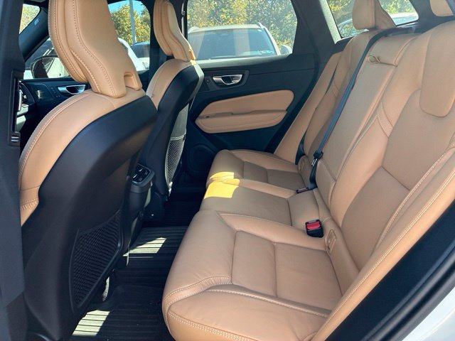 Used 2024 Volvo XC60 B5 Ultimate w/ Protection Package Premier AWD/4WD image 10
