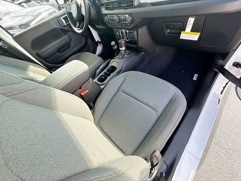 New 2026 Jeep Gladiator Sport image 32