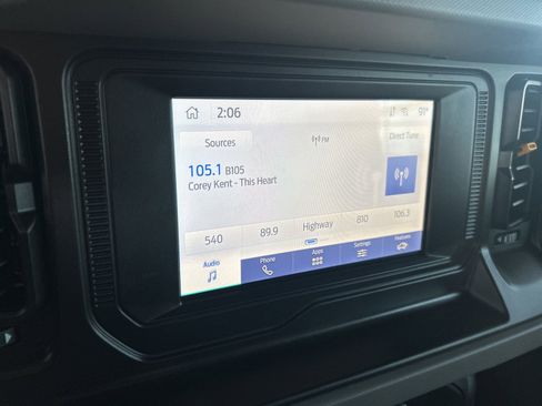 Used 2023 Ford Bronco Badlands image 28