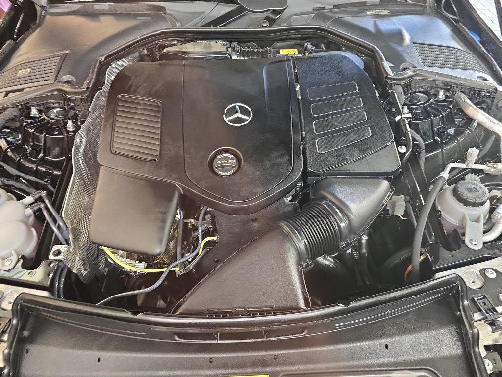 Certified 2026 Mercedes-Benz CLE 300 4MATIC Cabriolet image 33