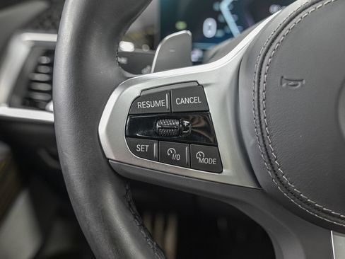 Used 2023 BMW X7 xDrive40i w/ Executive Package image 19