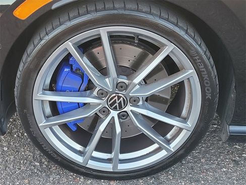 Used 2024 Volkswagen Golf R image 22